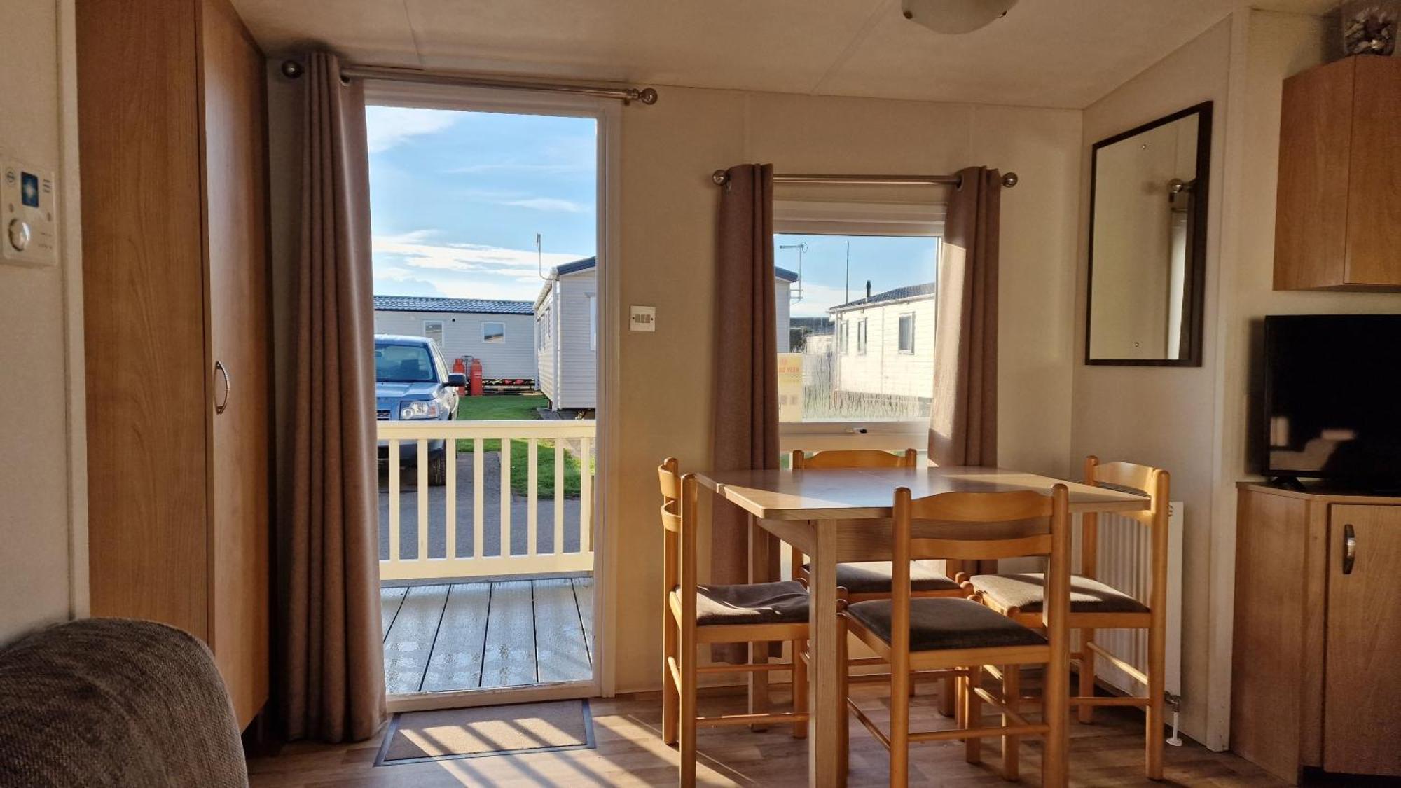 Sea Haven - 4 Bedroom Static Near The Beach ディムチャーチ エクステリア 写真